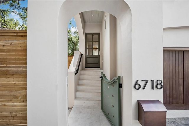 6718 Belmont Street, Houston