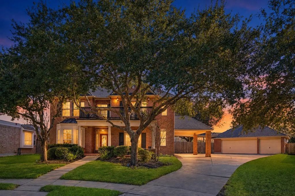 2202 Summer Wind Drive, Sugar Land
