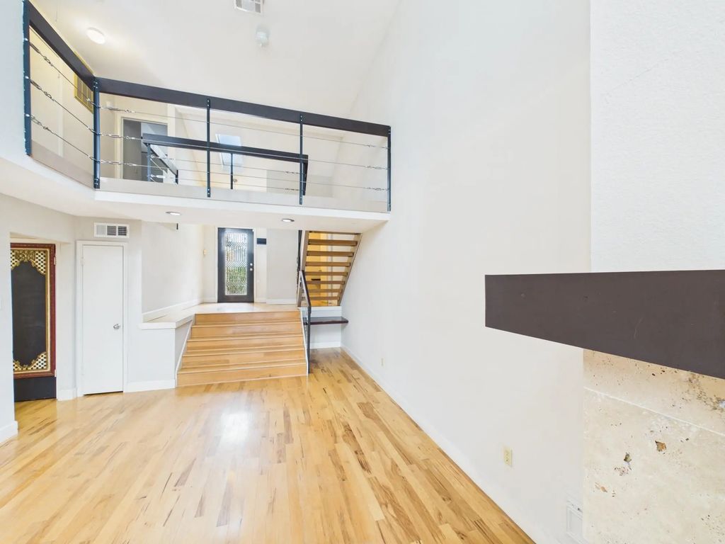 15938 Seahorse Drive 275, Houston