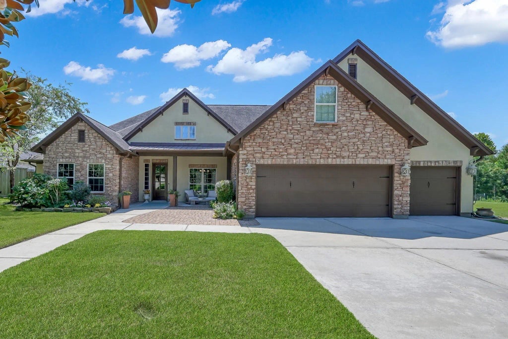2404 Bramlet Drive, Conroe