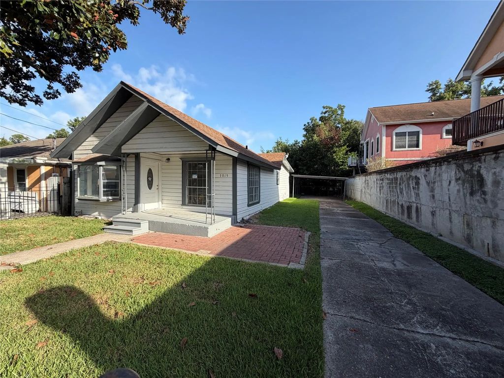 7015 Boyce Street, Houston