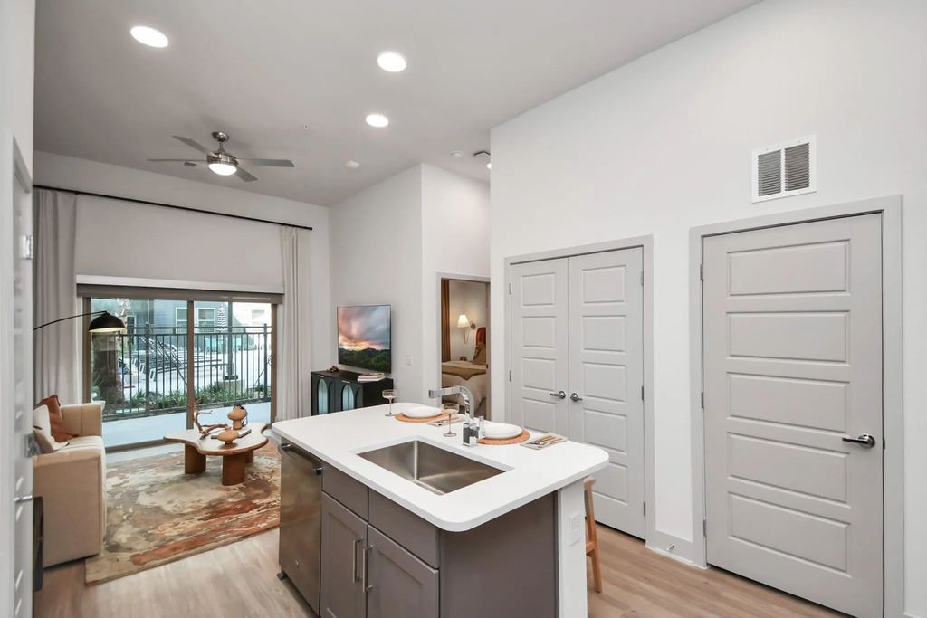 1617 Enid Street 119, Houston