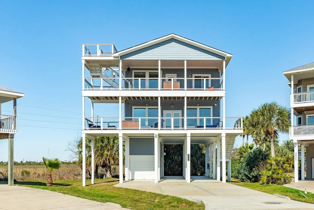 3903 Pirates Beach Blvd Court, Galveston