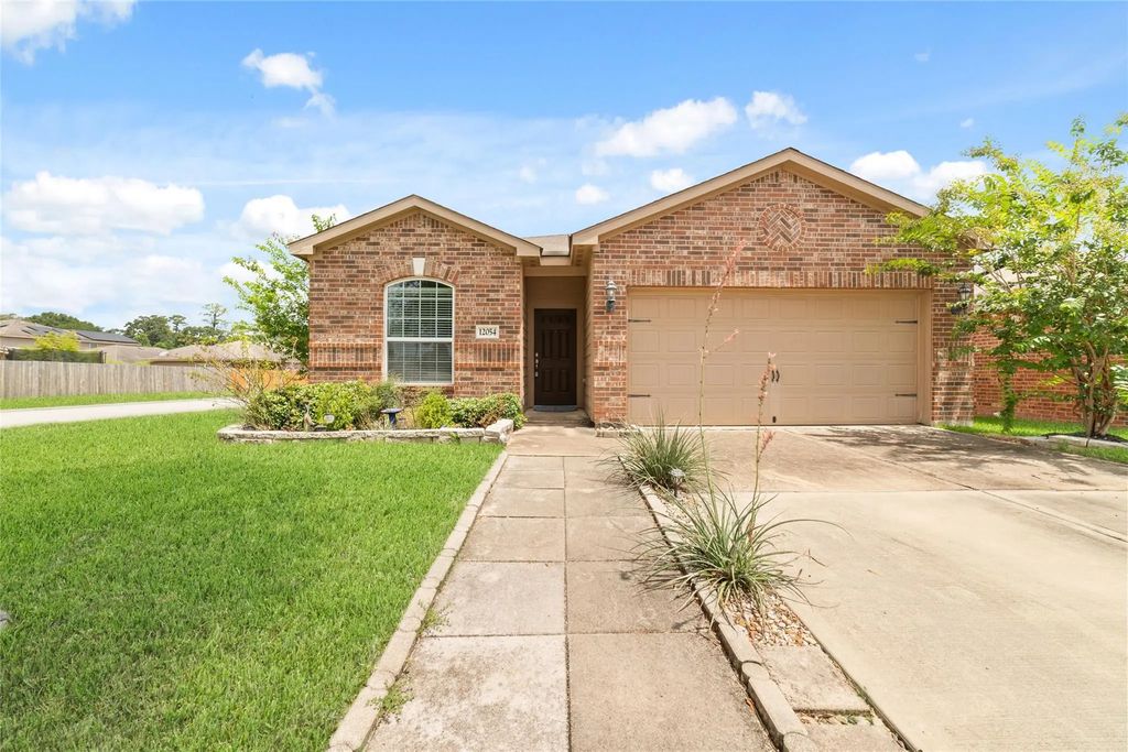 12054 Fairquarter Lane, Pinehurst