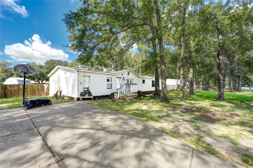 21507 Spring Creek Circle E, Humble