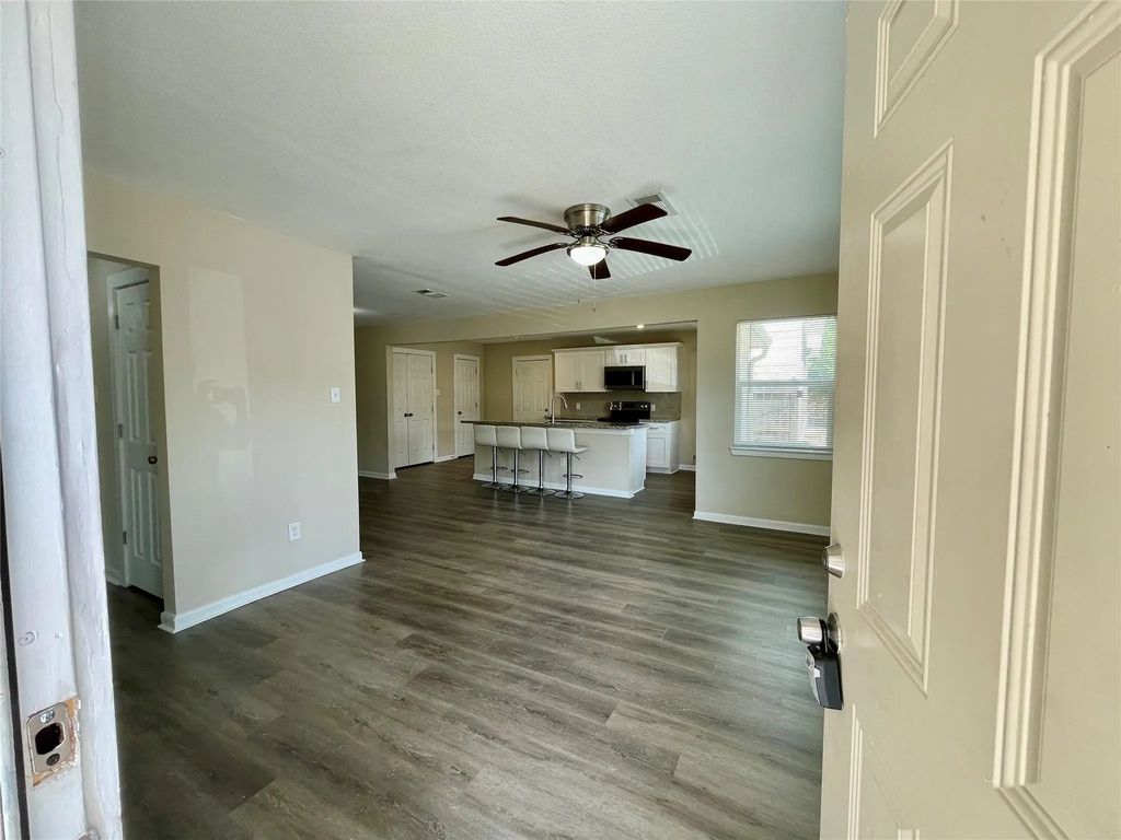 6810 Foster Street, Houston