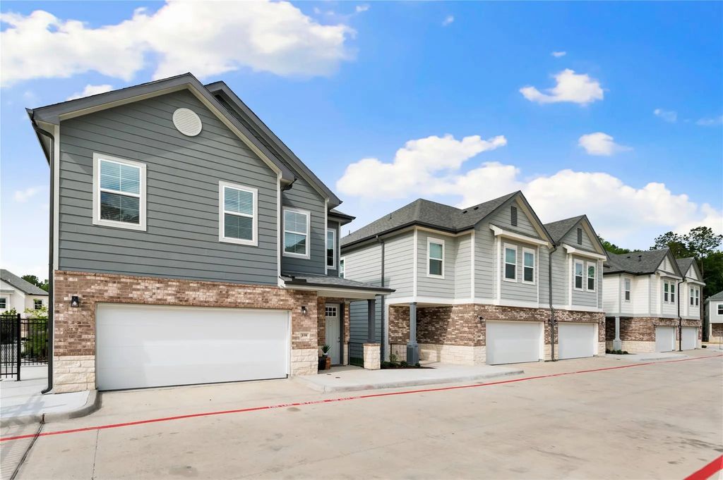 28325-406 Birnham Woods Drive, Spring