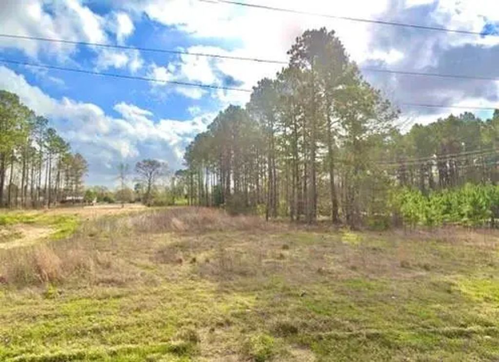 3018 County Road 5018, Cleveland