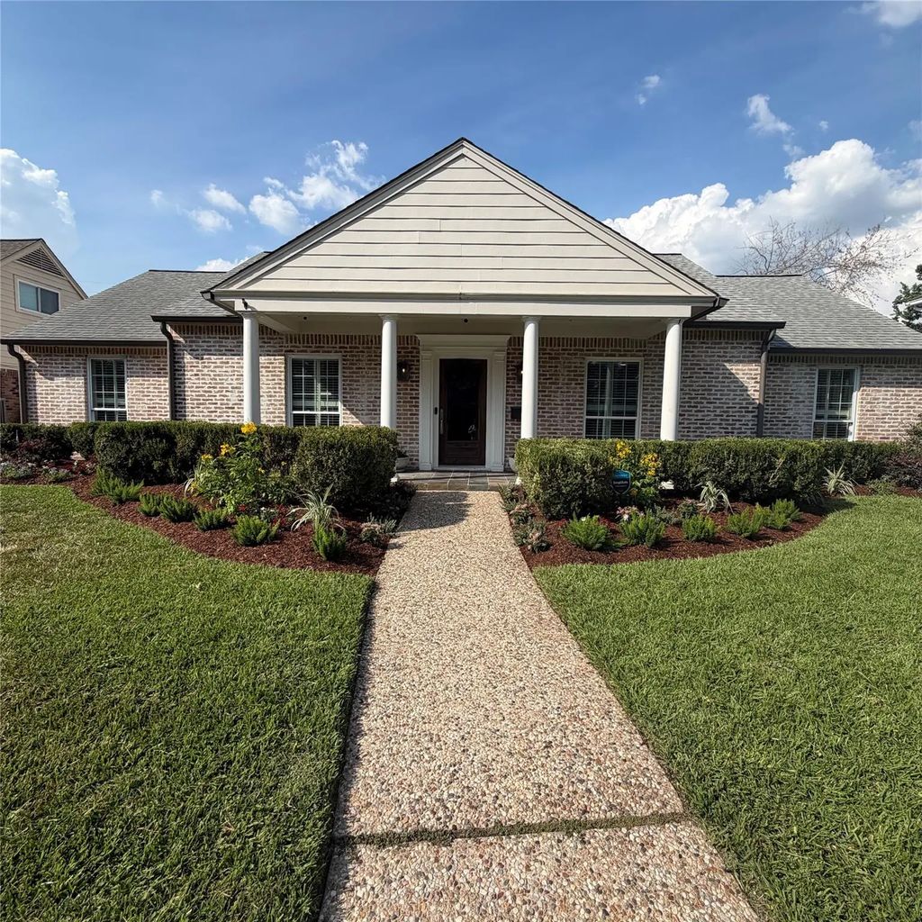 14426 Chadbourne Drive, Houston