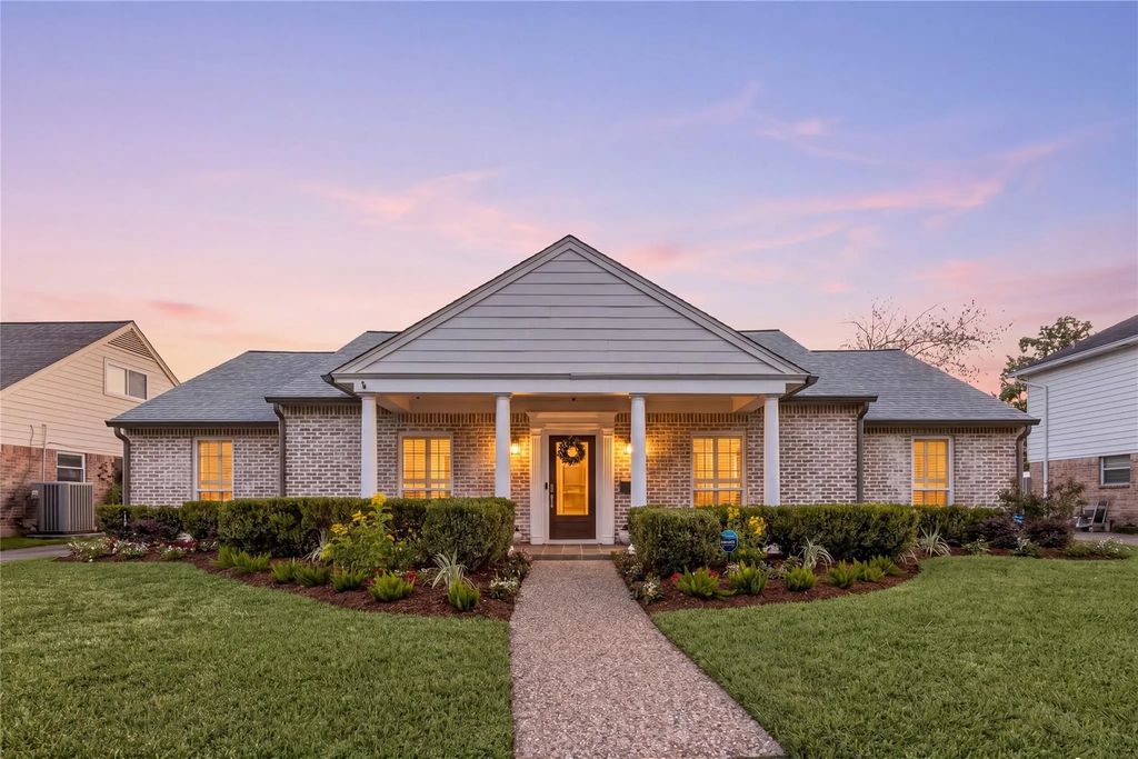 14426 Chadbourne Drive, Houston