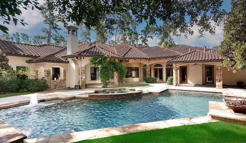 103 S Tranquil Path, The Woodlands