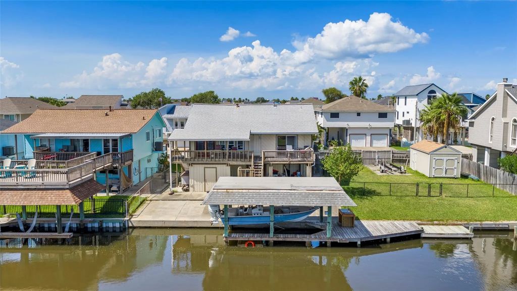 1097 Redfish Street, Bayou Vista