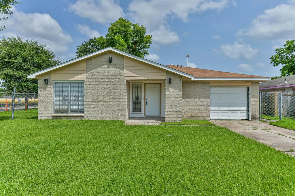 12203 Cape Hyannis Drive, Houston
