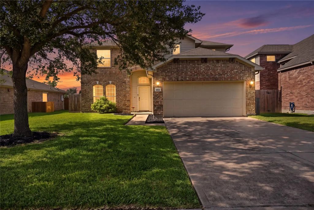 9114 Creekside Court, Hitchcock