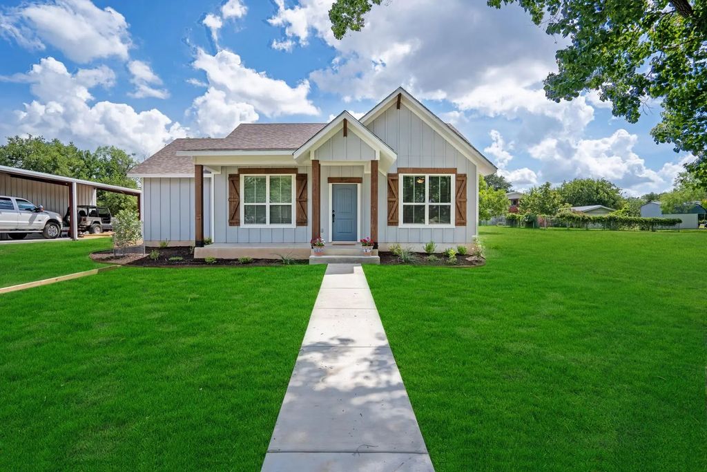 1013 Cottonwood Bend Lane, Waller