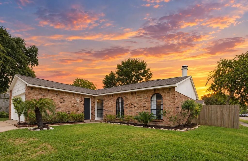 17302 S Yorkglen Drive, Houston
