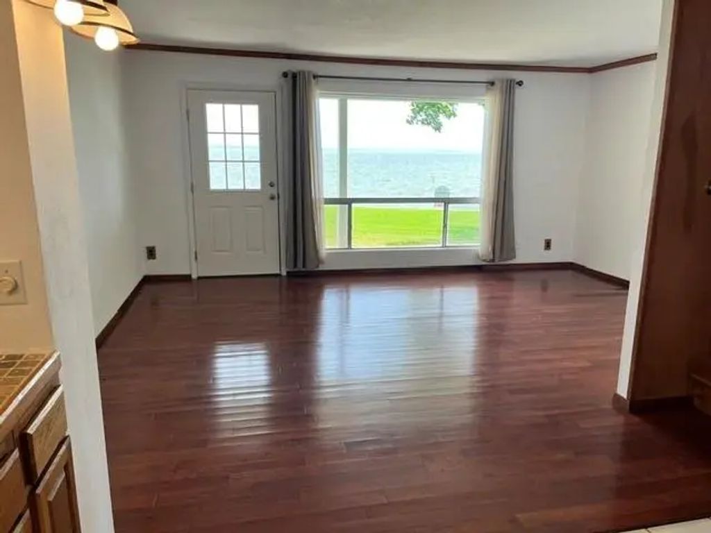 100 Edgewater Drive 45, Livingston