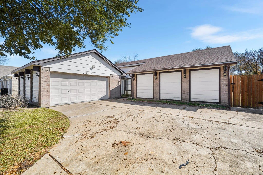 3227 Boxelder Drive, Houston