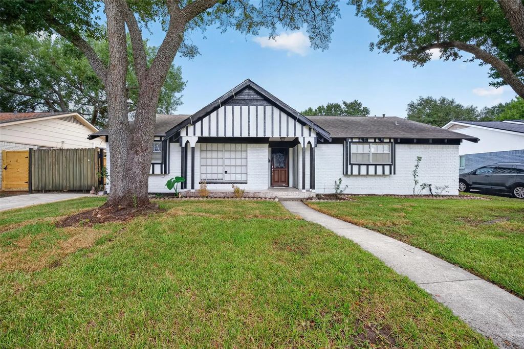 6038 Cartagena Street, Houston