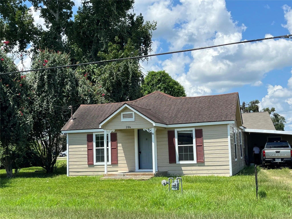 206 S Market Street, Brazoria