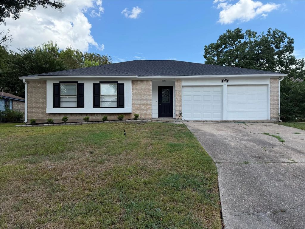 3908 Redstem Court, Dickinson