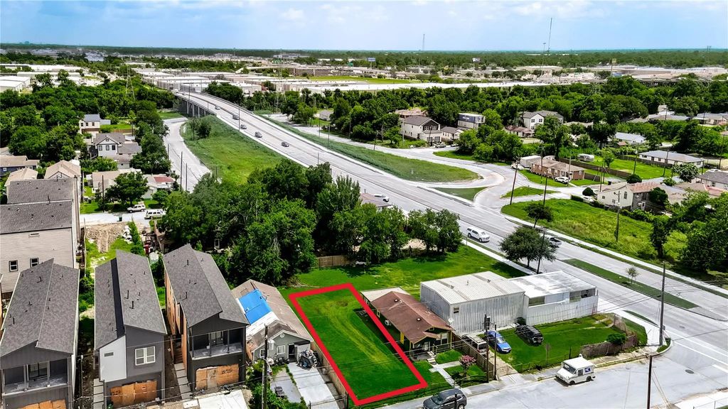 1229 E 33rd Street, Houston