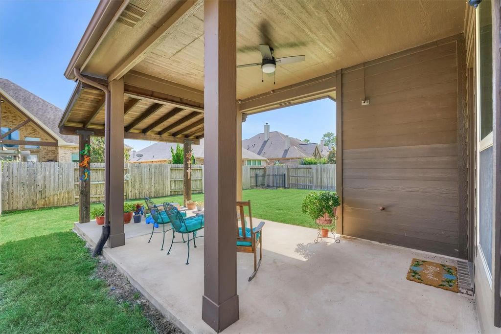 9816 Sweet Flag Court, Conroe