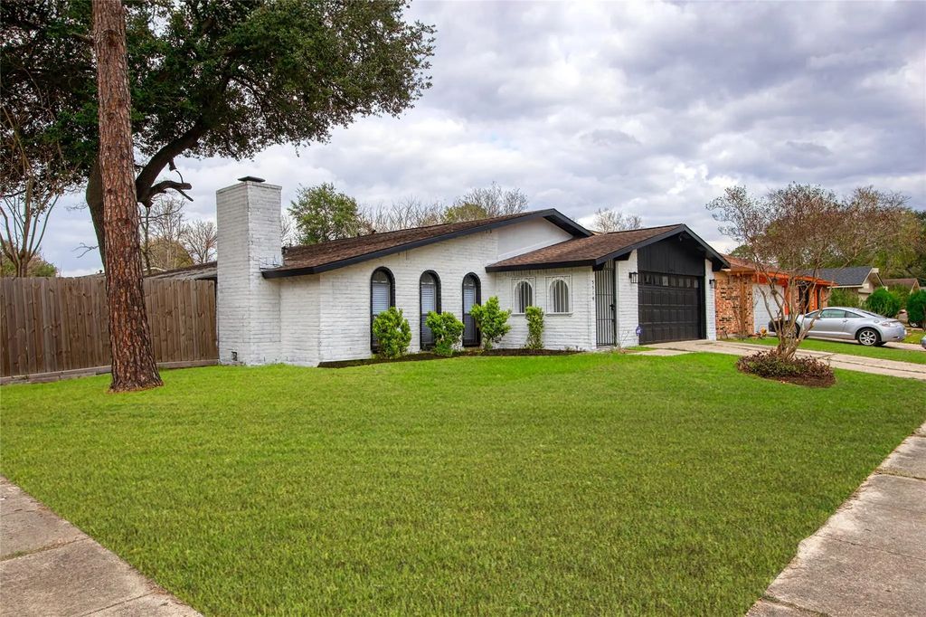 5510 Hickory Forest Drive, Houston