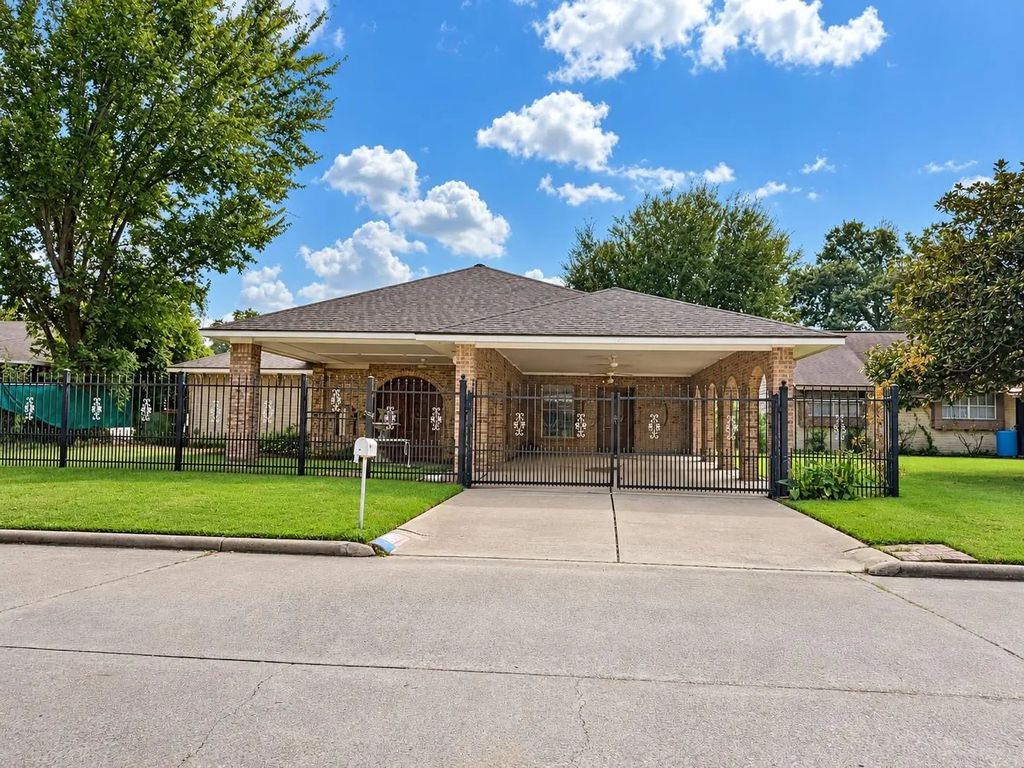 5118 Cicada Lane, Houston