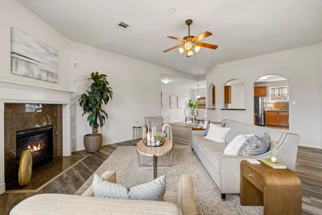 125 Avery Springs Lane, Dickinson
