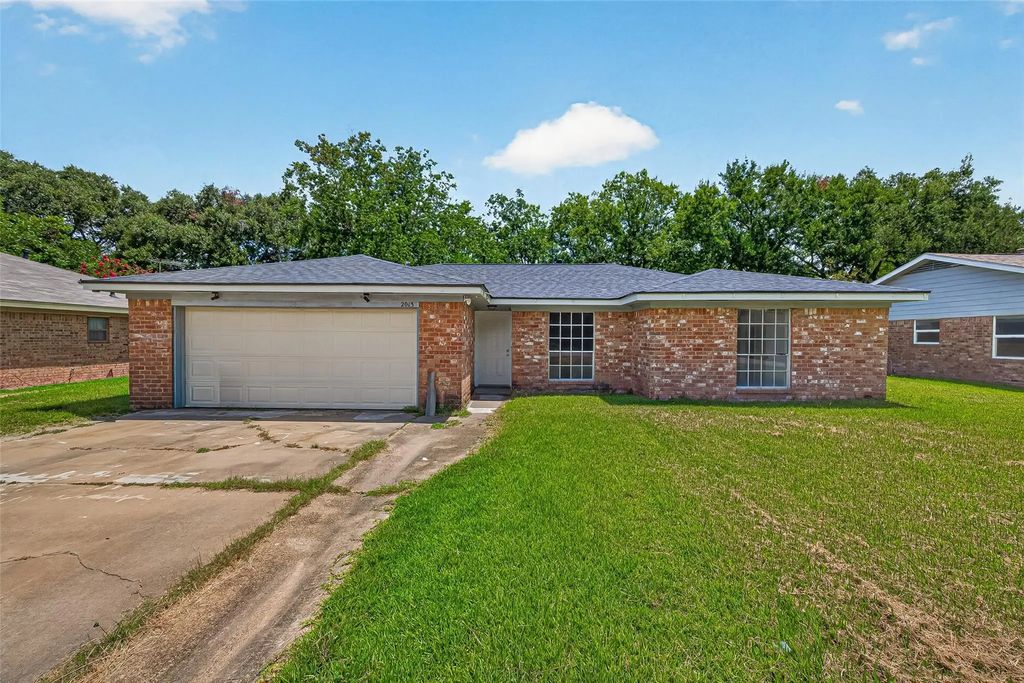 2013 Long Dr, Richmond
