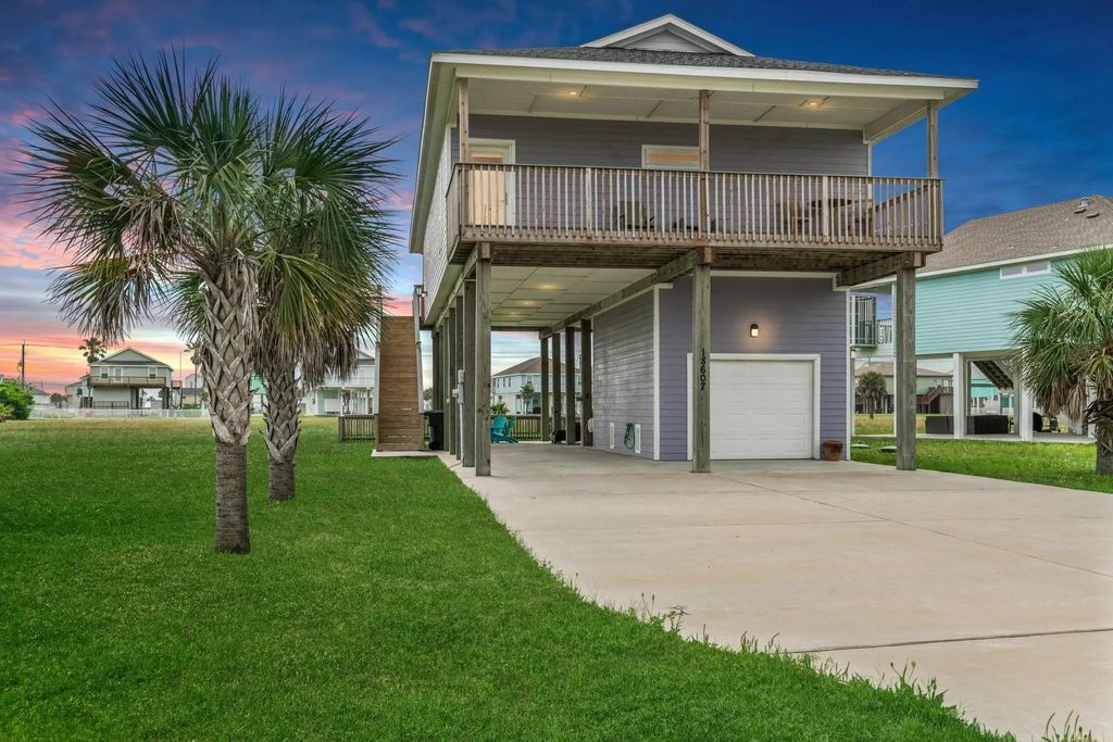 18607 Warrior Road, Galveston