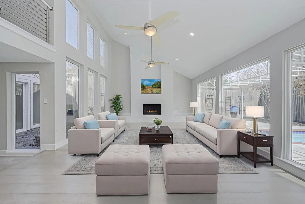 915 Daria Drive, Houston