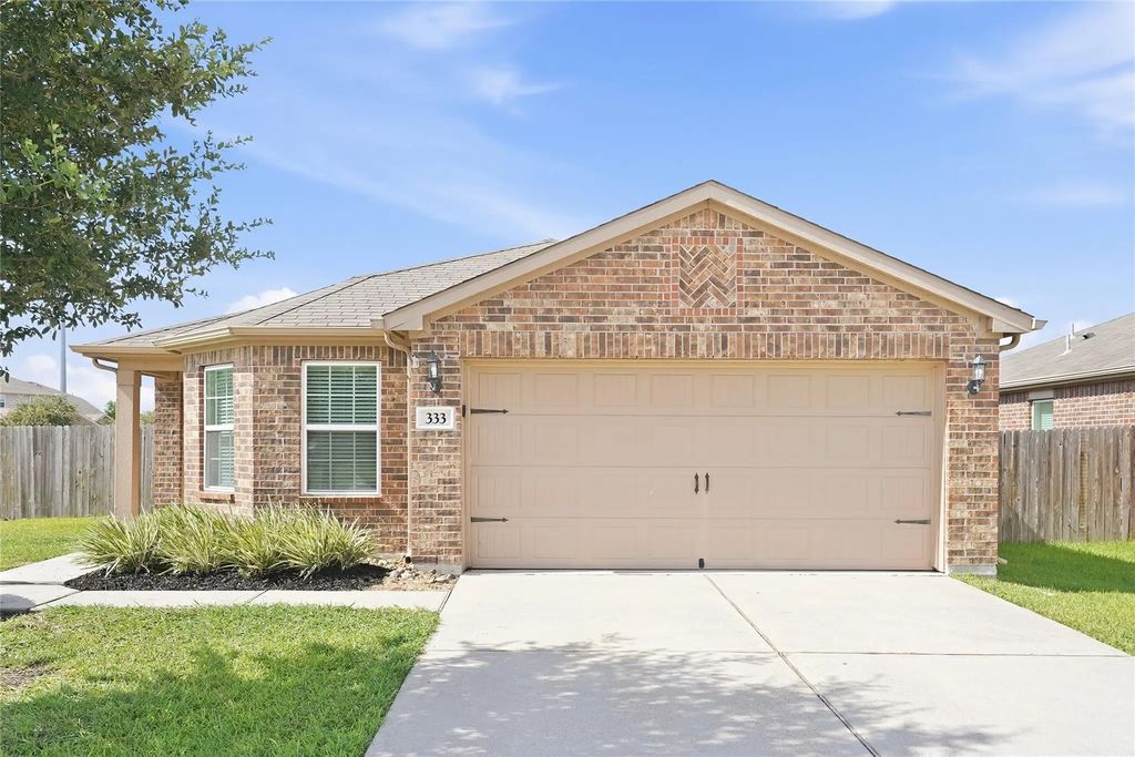333 Summer Horse Drive, La Marque