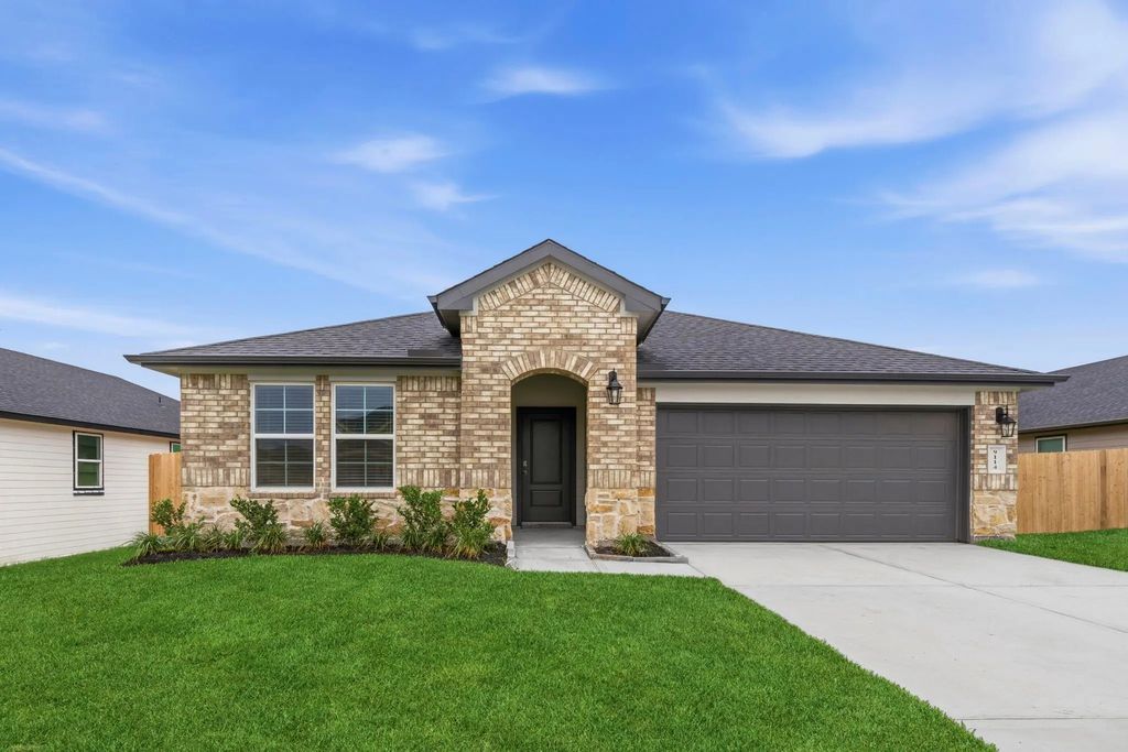 1705 Zander Court, Alvin