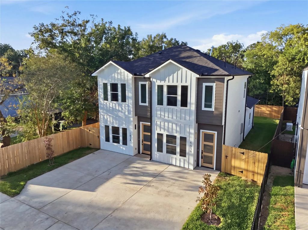 4653 Phlox Street, Houston