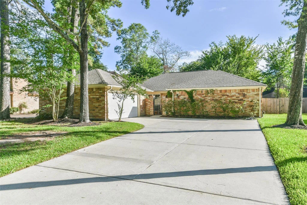 603 N Hyannis Port Street, Crosby