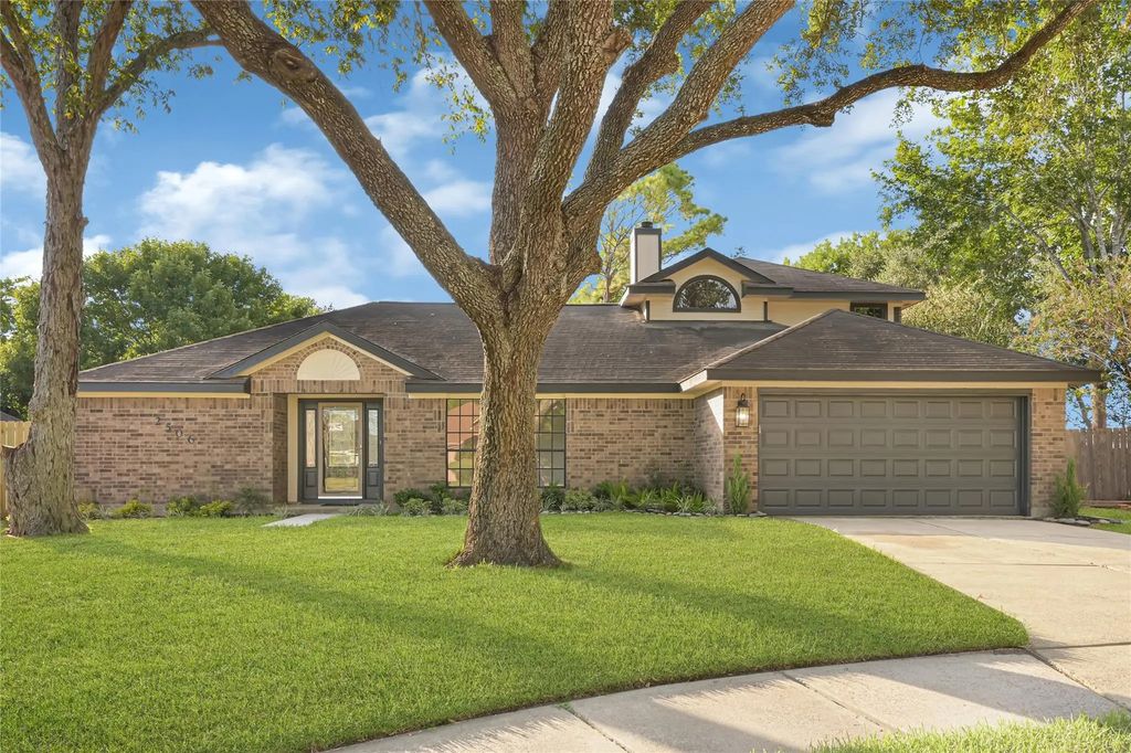 2506 Walnut Grove Court, Pearland