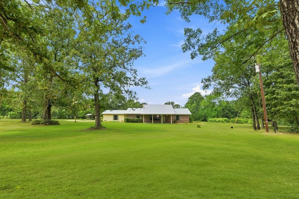 151 Parker Road, New Waverly