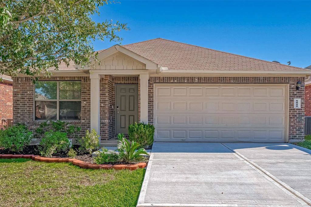 5822 Camelia Evergreen Lane, Richmond