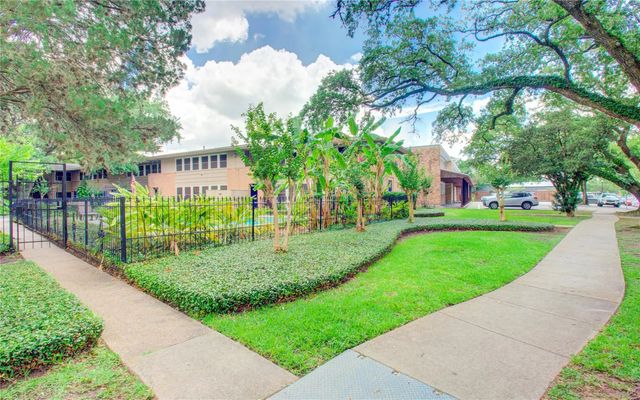 4020 Blue Bonnet Boulevard E, Houston