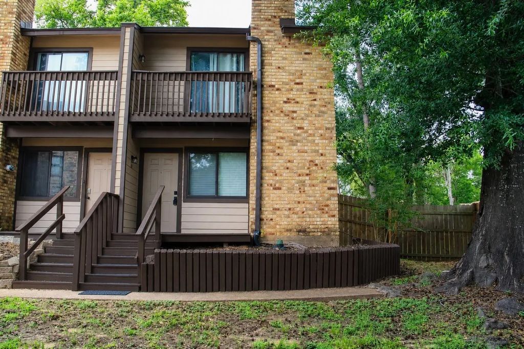 2521 Crosstimbers Drive K6, Huntsville