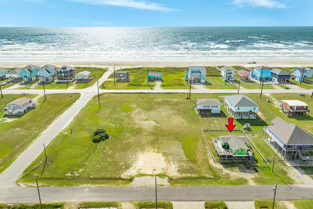 4418 Palm Street, Freeport