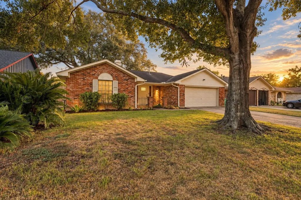 4306 Longhorn Drive, Baytown