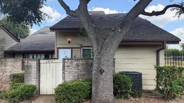 12507 Newbrook Drive, Houston