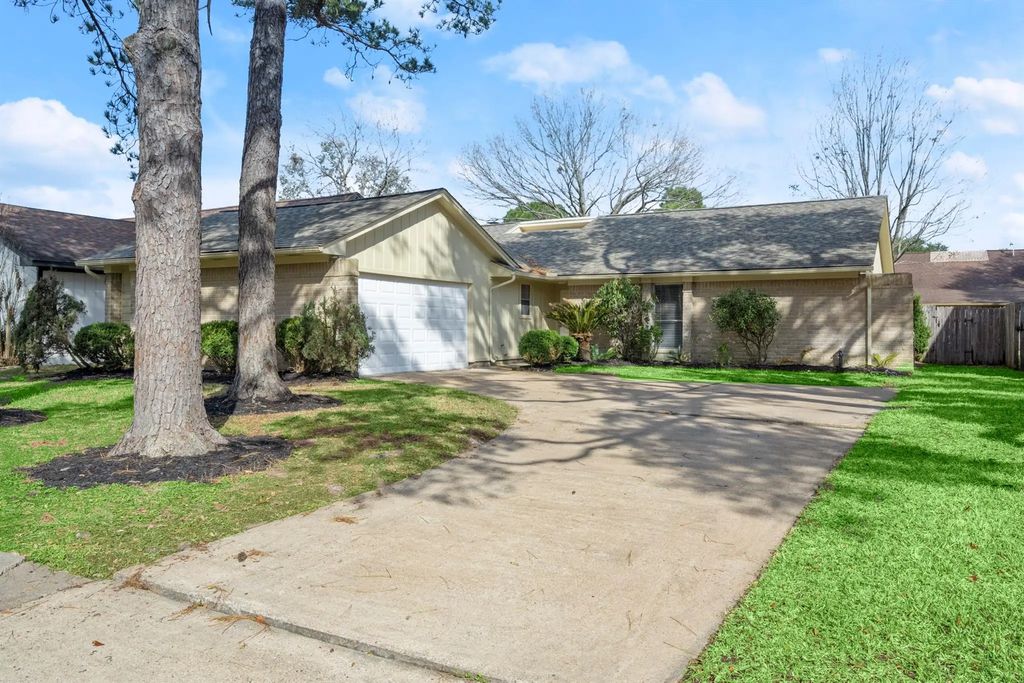 15606 Stoney Fork Drive, Houston
