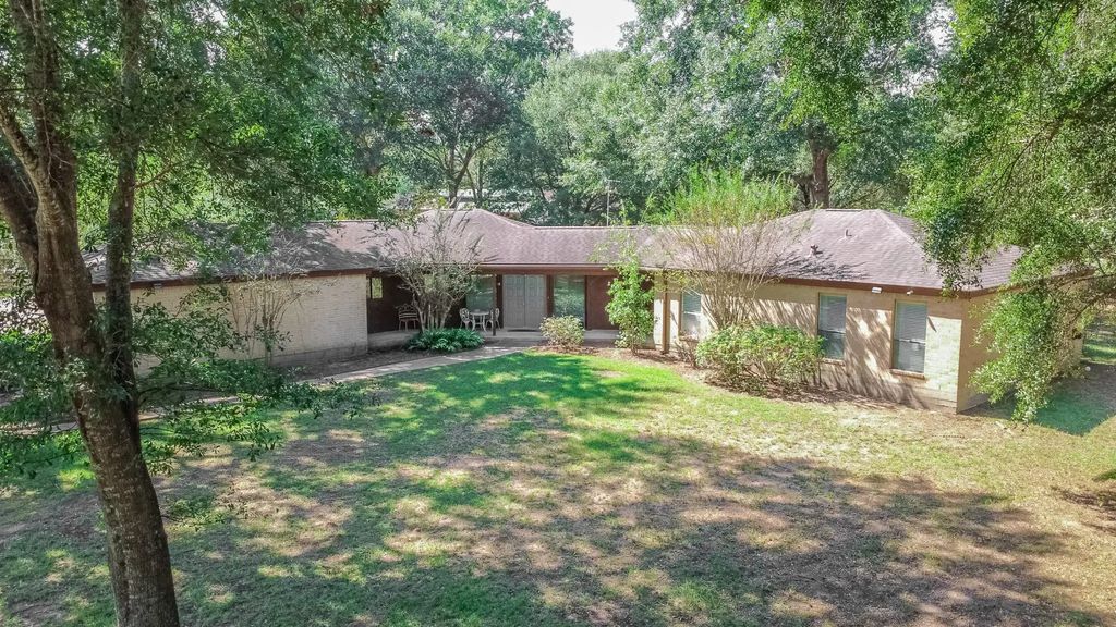 24603 Lori Lane, Magnolia
