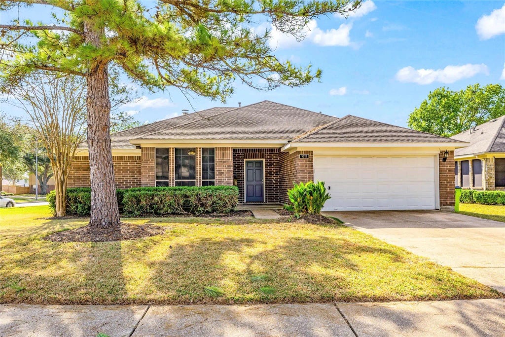 1612 Helmsley Drive, Rosenberg