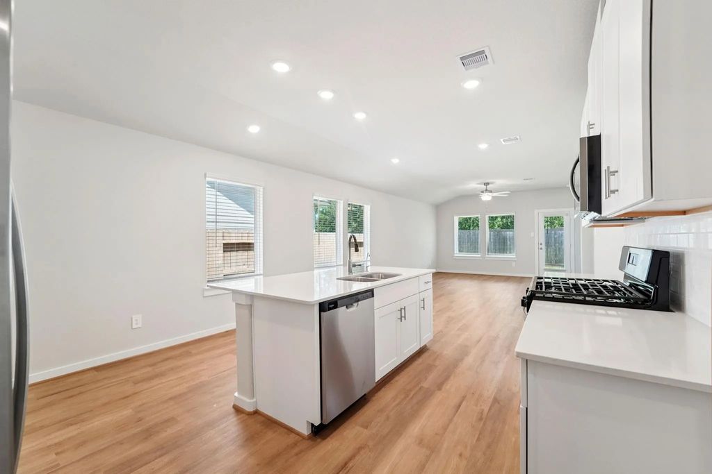 18617 Timber Glen Court, Montgomery