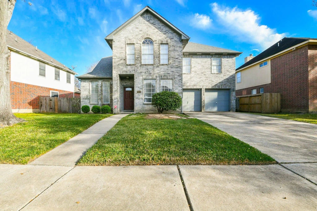 8623 Rose Garden Drive, Houston